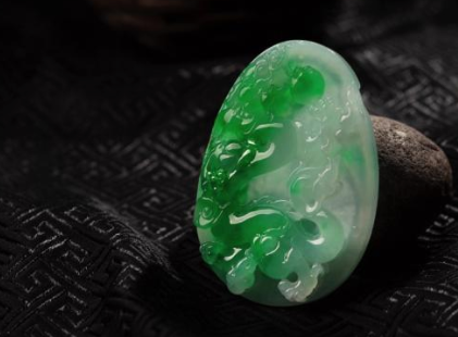 如何鉴定翡翠真假鉴别 翡翠真假鉴定的六大点   第1张