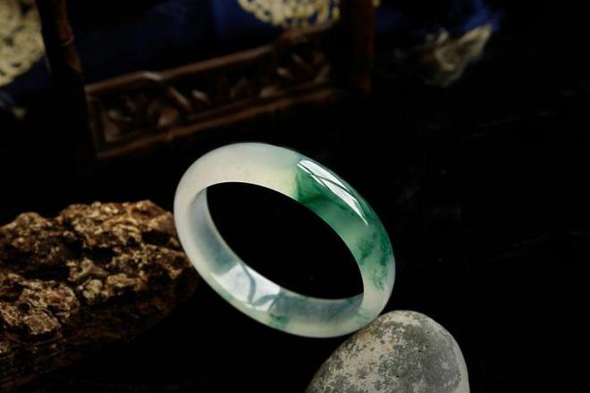 什么是翡翠杂质 翡翠杂质有哪些