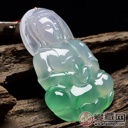 翡翠挂件送人好吗？买翡翠挂件送人有哪些讲究 