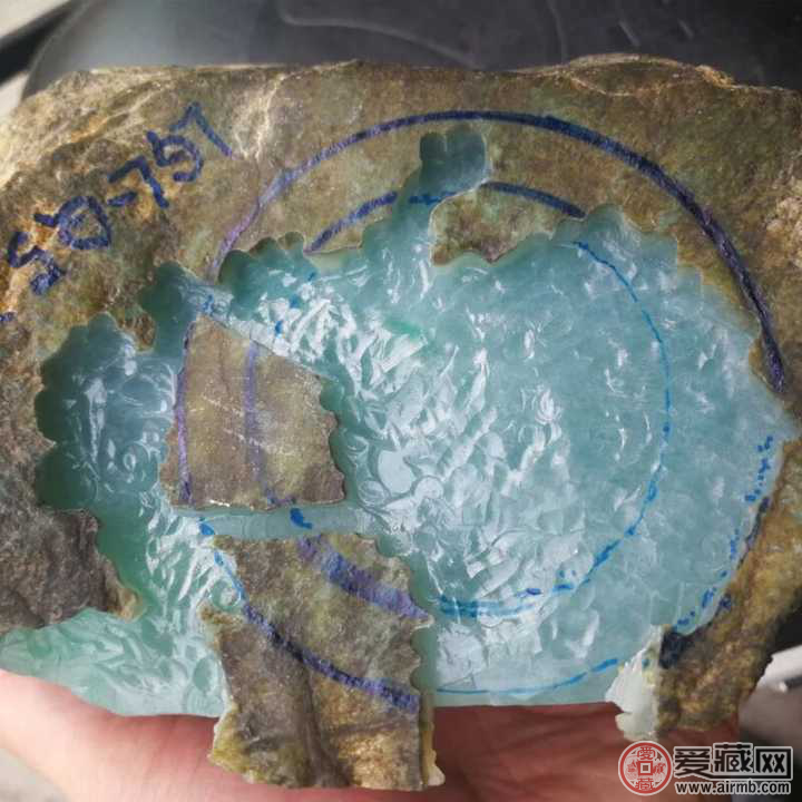 金丝种翡翠多少钱？知道这几点，不再买到假货 