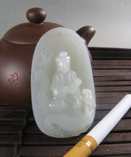 和田玉表面会有石英成分吗 如何鉴别真假