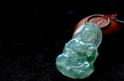 男人戴翡翠的好处 男人戴翡翠好不好   第2张