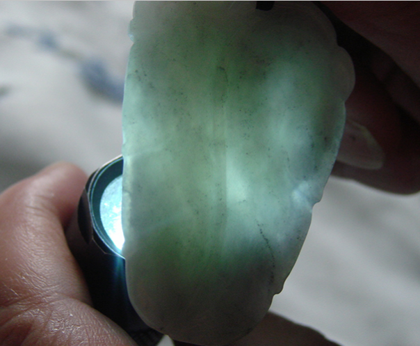 翡翠里的棉絮图片 翡翠棉絮的好坏   第2张