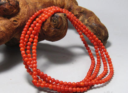 珊瑚手串对女性的作用 女性适合戴什么珊瑚手串   第1张