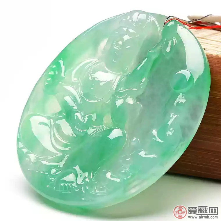 翡翠的真假应该如何辨别 