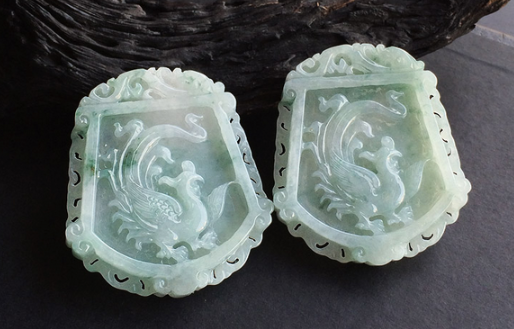 翡翠龙凤牌寓意 翡翠龙凤牌适合什么人佩戴 第1张