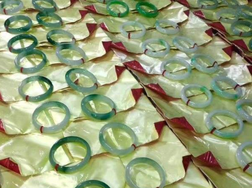 昆明翡翠市场 昆明的翡翠批发市场在哪里   第2张