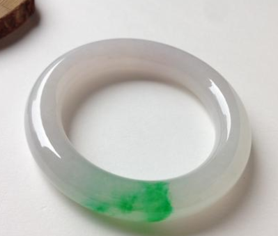 什么地方批发翡翠玉镯 翡翠玉镯批发市场及价格   第2张