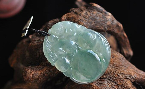 冰糯种翡翠吊坠图片及价格   第1张