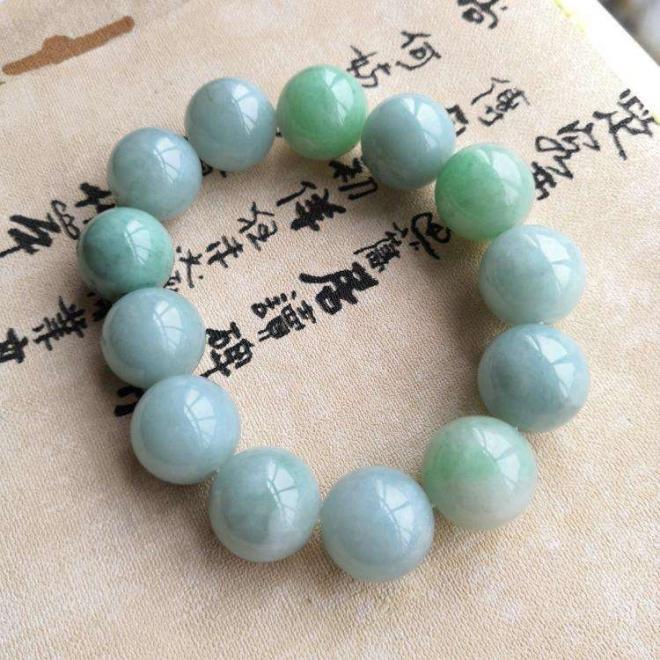 榴辉翠是什么 榴辉翠是翡翠吗 