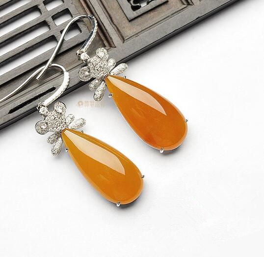 知识贴：选购翡翠耳饰的技巧 