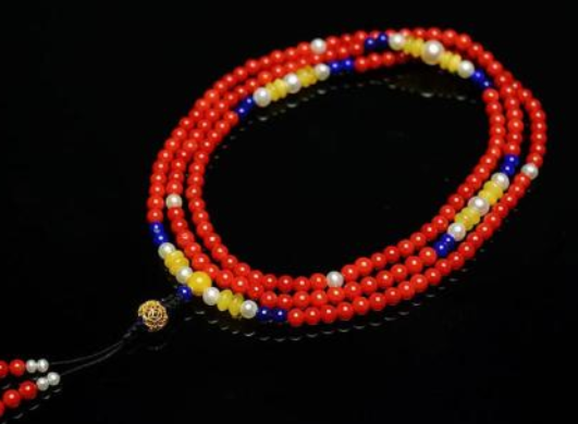 红珊瑚手串怎么鉴别 珊瑚鉴定方法最简单的   第2张