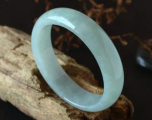 老坑冰糯种翡翠价格一般是多少钱及图片   第1张