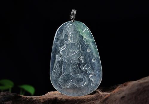 什么是翡翠雪花棉 翡翠中有雪花棉好吗? 