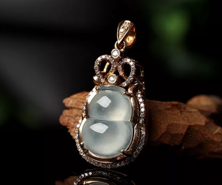 好翡翠的标准是什么 好翡翠的标准 