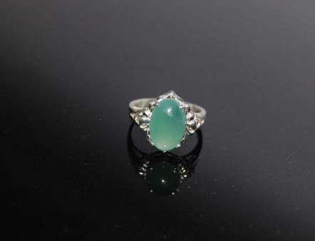 女士翡翠戒指价格 女士翡翠戒指价格及款式挑选   第2张