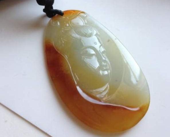 冰黄翡翠 冰黄翡翠市面的价值   第2张