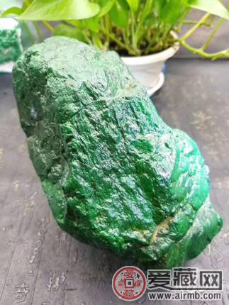 铁龙生翡翠真假怎么辨别？ 