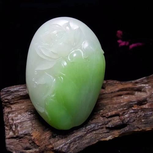 和田玉翠青染色如何鉴别真假 价格举例 