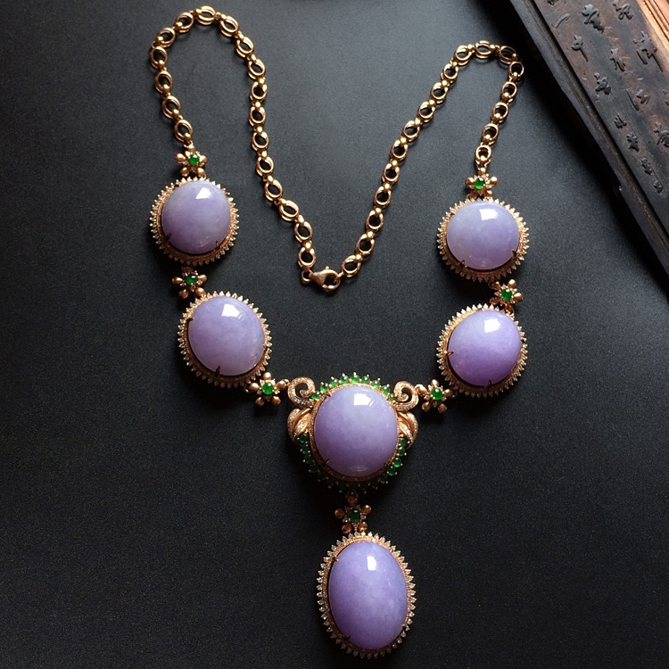 为什么很多朋友认为缅甸翡翠比国内价格便宜 