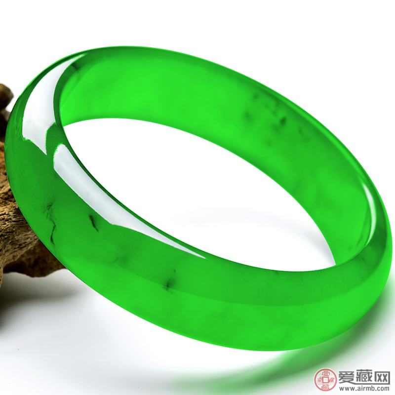 玻璃种翡翠送人好吗？去哪里买比较安全放心？ 