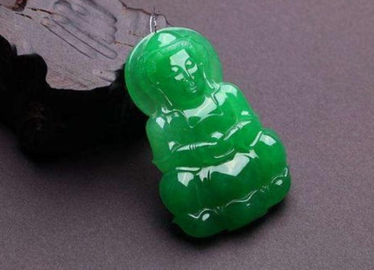 昆明翡翠市场价格 昆明买翡翠价格是多少   第2张