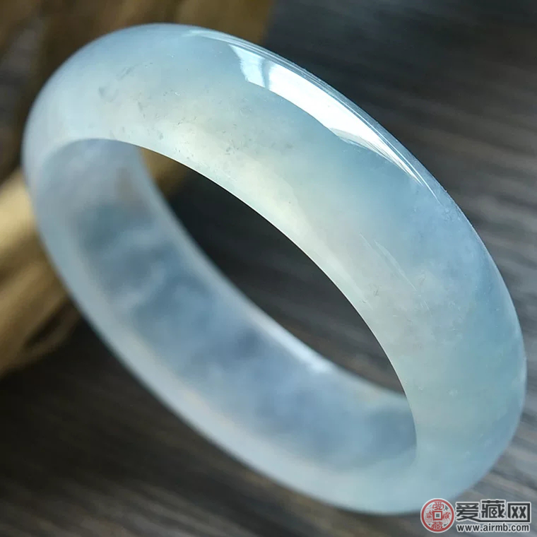 翡翠冰种和冰糯种的区别是什么 