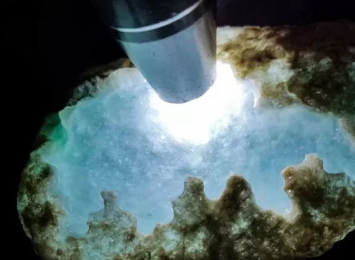 原石翡翠鉴定 翡翠原石鉴定三大技巧   第2张