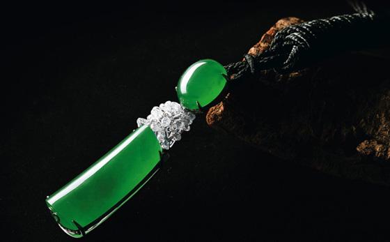 翡翠去哪里买 这些地方可以买到好的翡翠   第2张