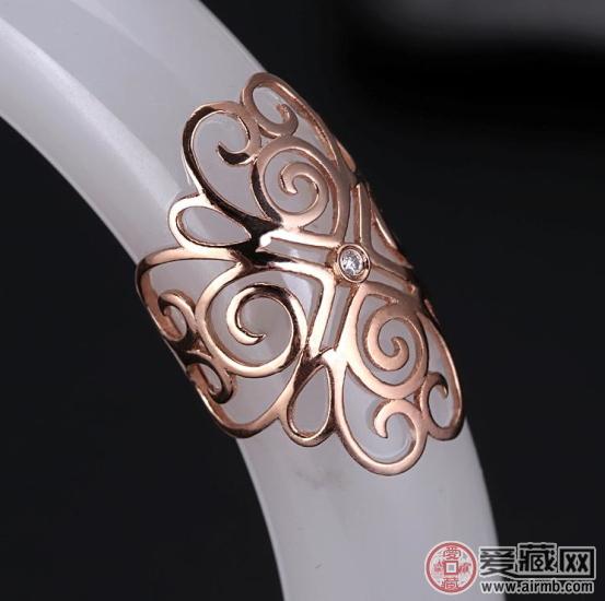 翡翠手镯断了怎么办呢？   第2张