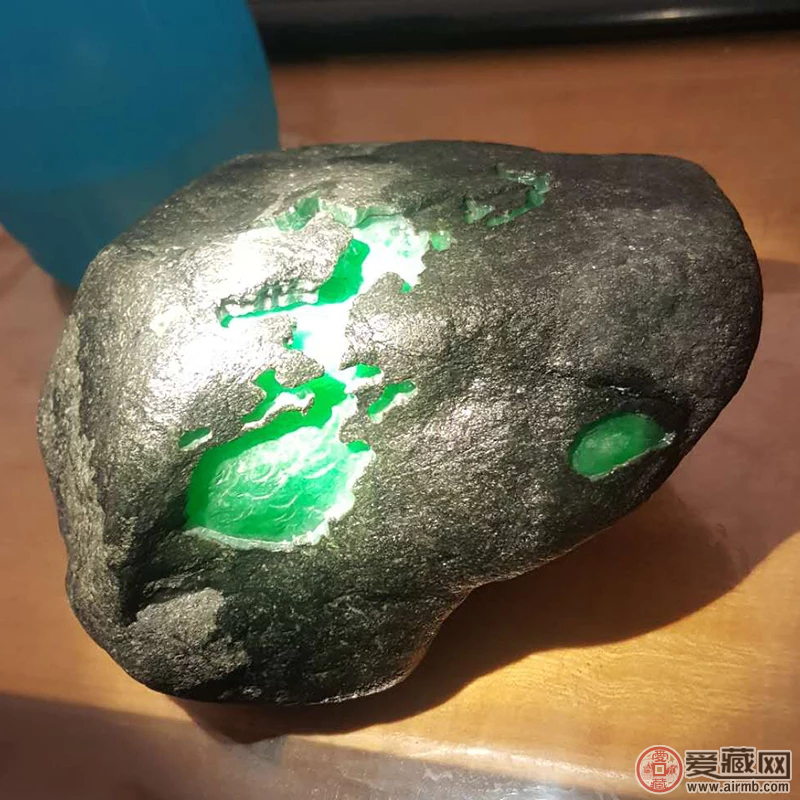 怎样鉴定翡翠原石真假 