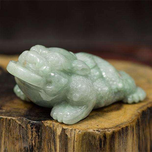 如何摆放翡翠三足金蟾 翡翠三足金蟾的的摆放技巧