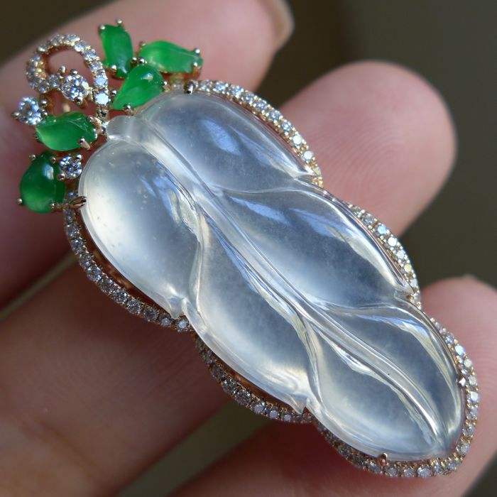 翡翠商讲述怎么鉴定翡翠真假