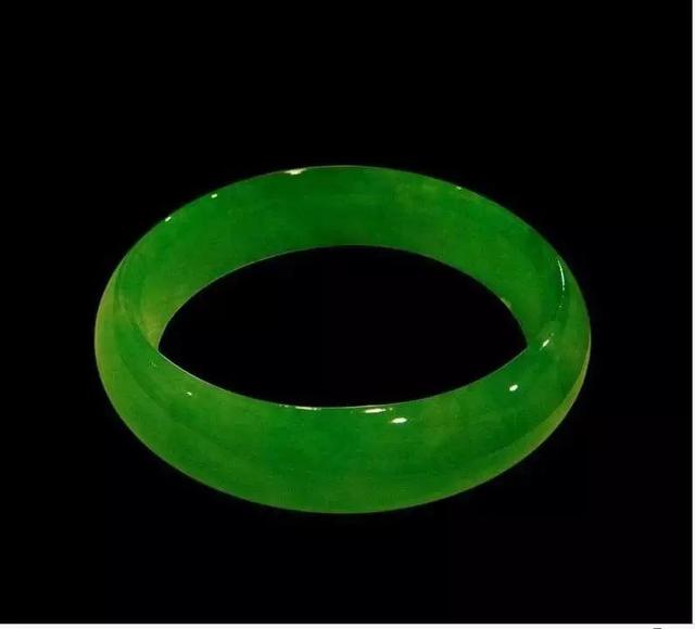 几万，几十万的翡翠和几百万的，差别居然在这里！   第9张