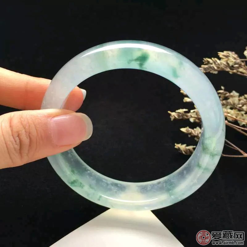 水种翡翠鉴定的方法 