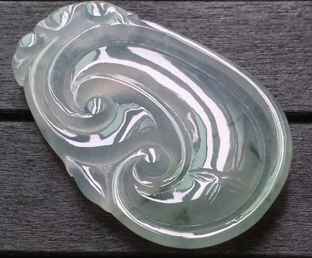 翡翠会越戴越透吗 如何正确佩戴翡翠   第2张