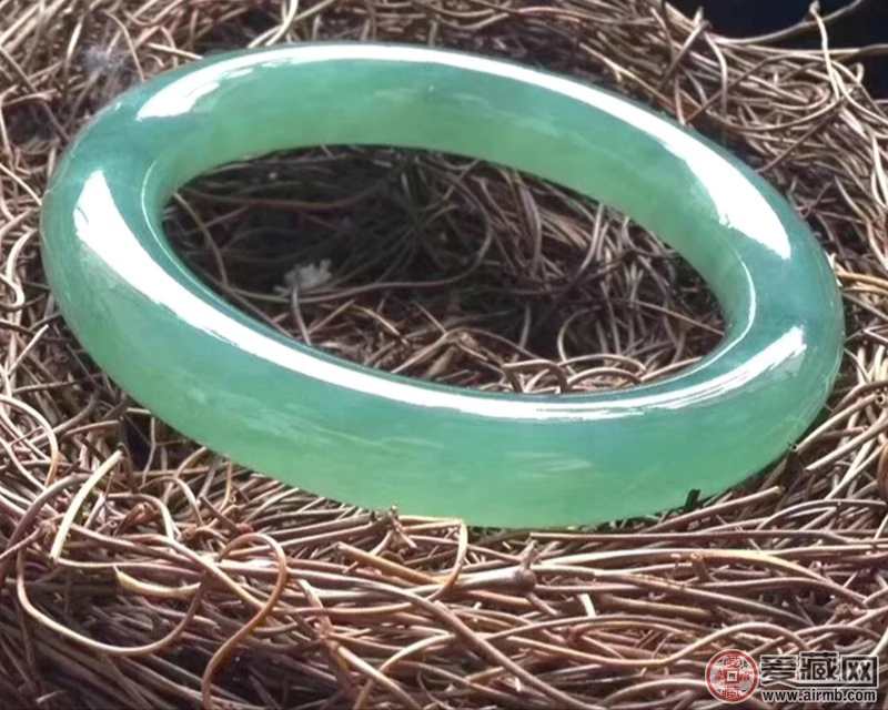 原来翡翠的价格是这么定的，看完就懂了 