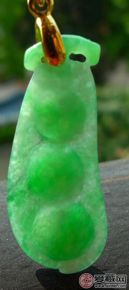 金丝种翡翠的价值有哪些？金丝种翡翠送人好吗？ 