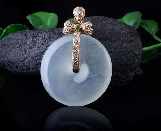 老坑冰种翡翠与普通冰种翡翠有什么不一样？真相都在这里   第5张