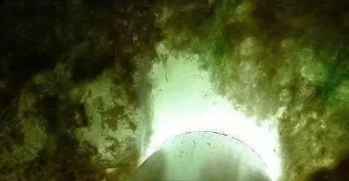 翡翠原石打灯各类表现 翡翠原石打灯能看到什么   第3张