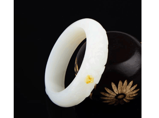 和田玉多少钱一克 正品和田玉价格   第1张