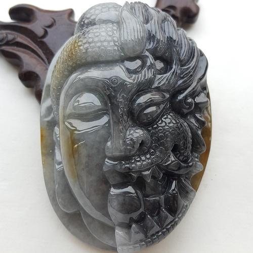 什么是乌鸡种翡翠 鉴别乌鸡种翡翠的方法 