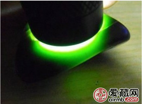 真正的和田墨玉到底透不透光?   第4张