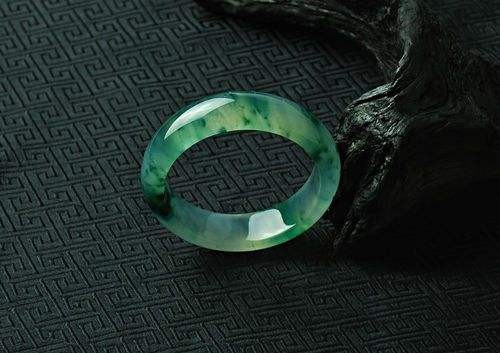 玉对人体有什么好处 不同玉种功能一样吗 