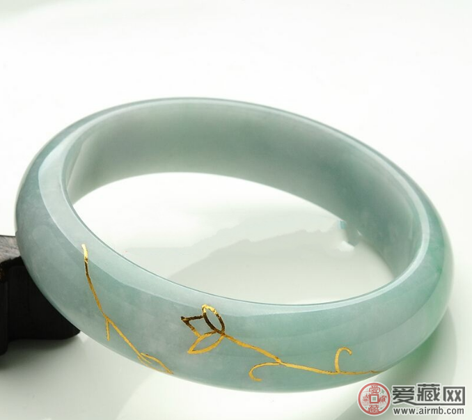 翡翠手镯断了怎么办呢？   第1张