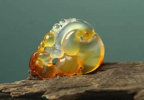 岫玉和玉髓哪个好 不同类型的价格怎样 