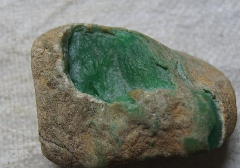 翡翠原石市场在哪里 翡翠原石市场购买原则   第2张