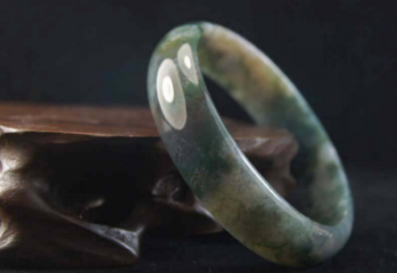 玛瑙手镯越戴越浑浊 这是什么原因   第1张