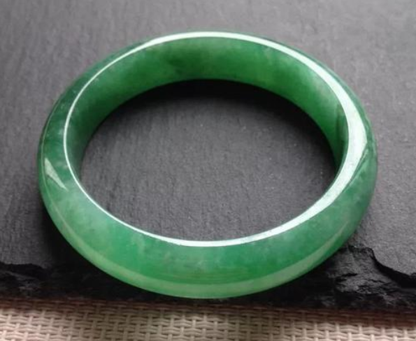 细豆种翡翠好不好 细豆种翡翠价格多少   第2张