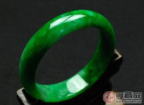 帝王绿翡翠多少钱？评判的标准是什么？   第2张